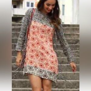 Zara Red and White Sheath Dress Long Sleeve Crew Neck